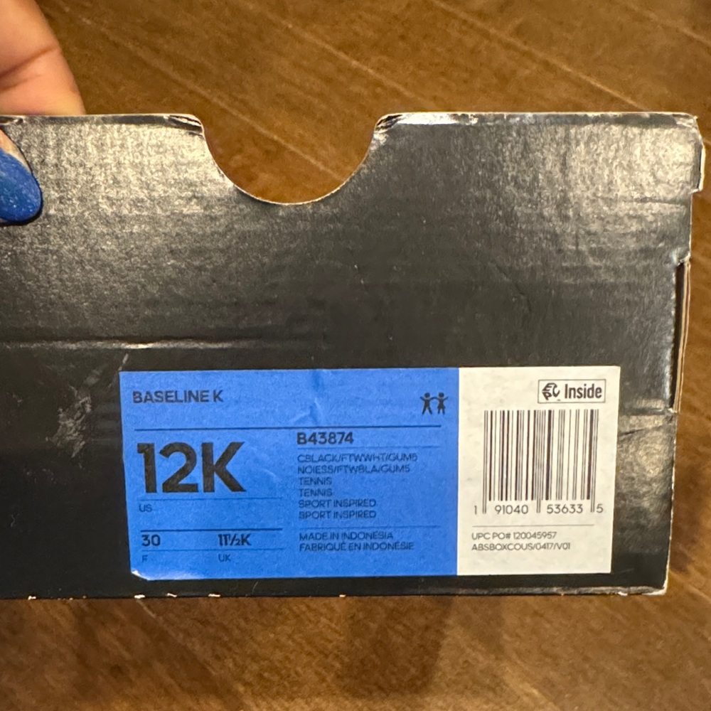Adidas Classic Black and White Shoes - Picture 4 of 10